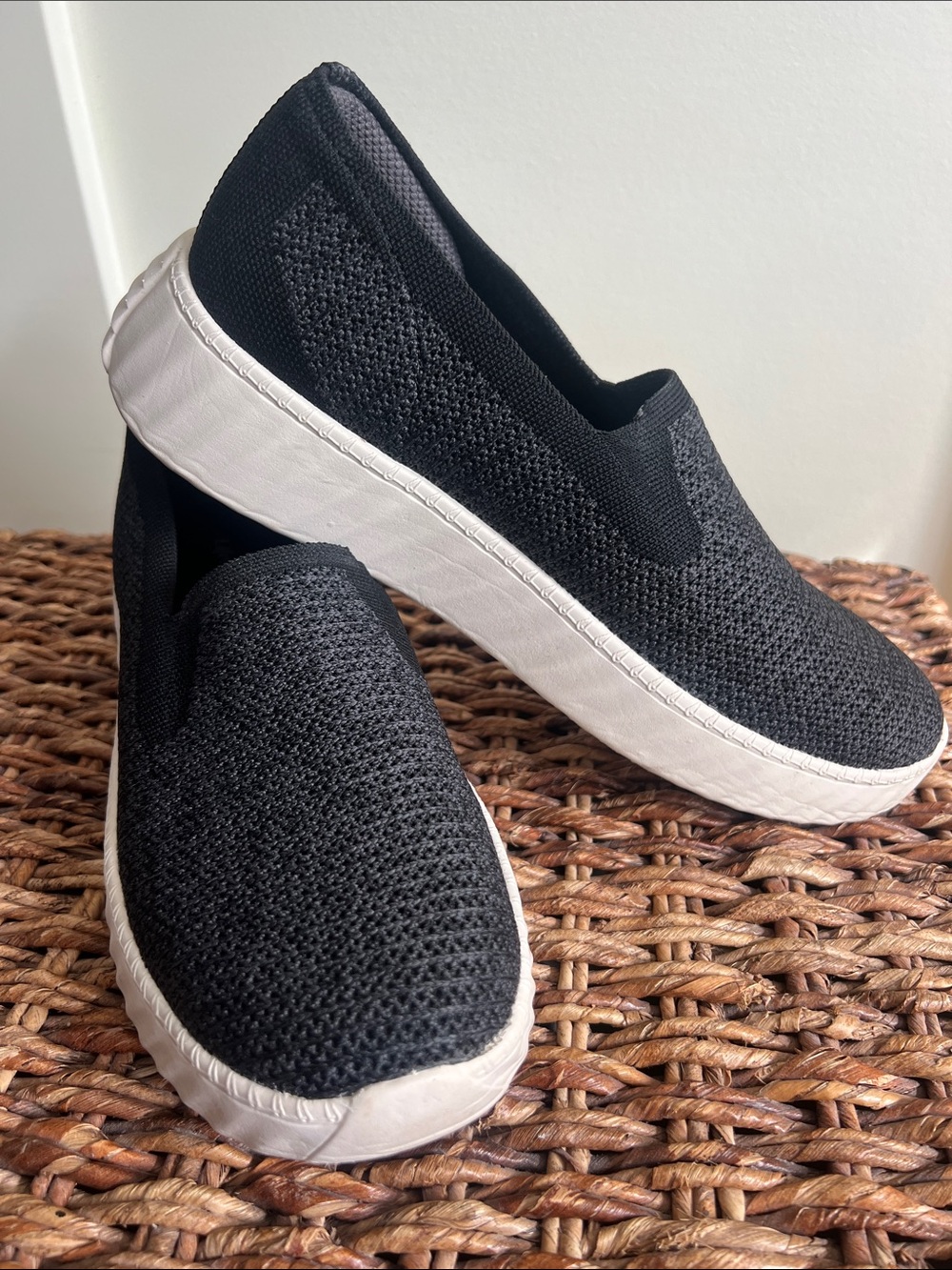 Life Stride With BZees Air step Black Knit Slip-On Sneakers with White Sole